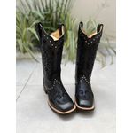 BOTA TEXANA EM COURO LATEGO PRETO BORDADO ALL BLACK + METAIS
