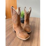 BOTA TEXANA EM COURO BORDADO COM METAIS CANO TRADICIONAL