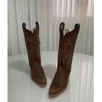 BOTA TEXANA EM COURO BORDADO BRANCO E MARROM BICO FINO SOLADO MADEIRA
