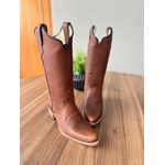 BOTA TEXANA EM COURO BORDADO FLORÃO BICO FINO SOLADO MADEIRA 