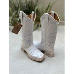 TEXANA EM COURO BRANCO BORDADA COM METAIS