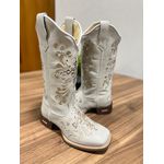 BOTA TEXANA EM COURO OFF WHITE BORDADO CRUZ COM METAIS E BRILHANTES 