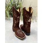 BOTA TEXANA EM COURO NOBUCK MARROM BORDADO CAVALO + NOSSA SENHORA