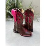 KIT BOTA TEXANA EM COURO MARROM BORDADO TRIBAL + BAINHA ROSA + CANIVETE