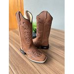 BOTA TEXANA EM COURO MARROM BORDADO RAMOS MARROM