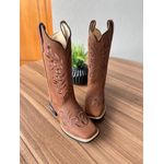 BOTA TEXANA EM COURO MARROM BORDADO RAMOS MARROM