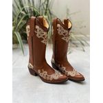 BOTA TEXANA EM COURO MUSTANG BORDADO FLORES BEGE BICO FINO PVC