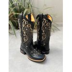 BOTA TEXANA EM COURO BORDADO TRIBAL COM METAIS STRASS