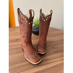BOTA TEXANA EM COURO MARROM BORDADO RAMOS COM METAIS STRASS