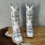BOTA TEXANA EM COURO BRANCO A LASER CRUZ GLITTER PRATA COM METAIS