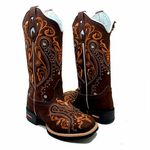 BOTA TEXANA EM COURO NOBUCK CAFÉ BORDADO TRIBAL + SUPORTE PARA CELULAR