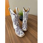 BOTA TEXANA EM COURO BRANCO BORDADO FLORES ROXO