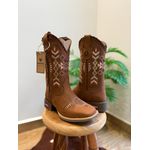 BOTA TEXANA EM COURO HAVANA BORDADO SETAS ROSA E MARROM COM TRICE