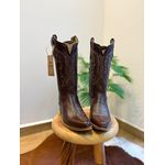 BOTA TEXANA EM COURO MARROM BORDADO LINHAS BEGE BICO FINO SOLADO MADEIRA