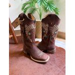 BOTA TEXANA EM COURO MARROM BORDADO INDIO METAIS E CORDINHAS