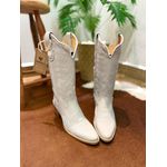 BOTA TEXANA EM COURO OFF WHITE BORDADA BICO FINO SOLADO MADEIRA