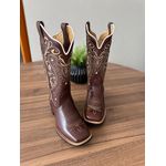BOTA TEXANA EM COURO MARROM TRIBAL E FLORÃO BEGE