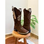 KIT BOTA TEXANA EM COURO BORDADO CAVALO E NOSSA SENHORA + BAINHA + FACA
