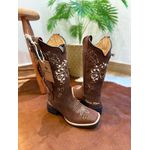 KIT BOTA TEXANA EM COURO BORDADO CAVALO E BORBOLETA + SUPORTE PARA CELULAR + KIT FACA + NOME PERSONALIZADO