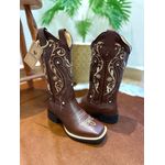 BOTA TEXANA EM COURO BORDADO TRIBAL E FLORAO BÁSICO BEGE E PRETO