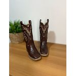 BOTA TEXANA EM COURO ESTILIZADO COBRA MARROM BORDADO TRIBAL COM TRICE SOLADO DE MADEIRA