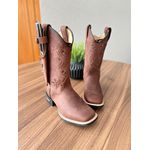 KIT BOTA TEXANA EM COURO MARROM BORDADO RAMOS CANO PEÃO + BAINHA + FACA