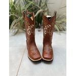BOTA TEXANA EM COURO MUSTANG BORDADO CAVALO + NOSSA SENHORA + BORBOLETA
