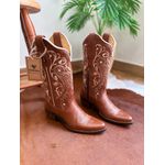 BOTA TEXANA EM COURO MUSTANG BORDADO TRIBAL E FLORAO BEGE BICO FINO PVC 