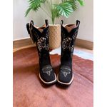 KIT BOTA TEXANA EM COURO NOBUCK PRETO BORDADO CAVALO + BAINHA + CANIVETE