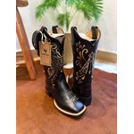 KIT BOTA TEXANA EM COURO PRETO BORDADO TRIBAL E NOSSA SENHORA + BAINHA + CANIVETE