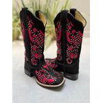 BOTA TEXANA EM COURO PRETO BORDADO VERMELHO + METAIS