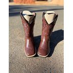 BOTA TEXANA EM COURO LÁTEGO MARROM BORDADO RAMOS CANO TRADICIONAL
