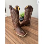 BOTA TEXANA EM COURO HORSE NESCAU BORDADO PONTILHADO BEGE