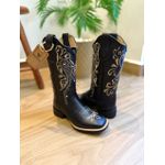 BOTA TEXANA EM COURO LATEGO PRETO BORDADO TRIBAL E NOSSA SENHORA BEGE