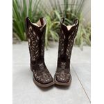 BOTA TEXANA EM COURO NOBUCK CAFÉ A LASER CRUZ GLITTER DOURADO