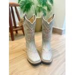 BOTA TEXANA EM COURO OFF WHITE BORDADO FLORES CHEIO E NOSSA SENHORA