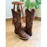 BOTA TEXANA EM COURO HORSE NESCAU BORDADO PONTILHADO BRANCO E LARANJA E NOSSA SENHORA