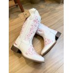 BOTA TEXANA EM COURO BRANCO BORDADO ROSA CLARO COM METAIS E STRASS SOLADO MARROM