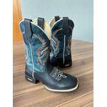 BOTA TEXANA EM COURO PRETO E VERDE BORDADO 