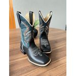 BOTA TEXANA EM COURO PRETO E VERDE BORDADO 