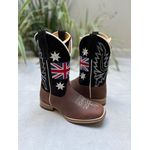 BOTA TEXANA EM COURO MARROM E PRETO BORDADO BANDEIRA E SOLADO DE MADEIRA 