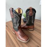 BOTA TEXANA EM COURO ESTILIZADO COBRA MARROM E CANO COURO VERDE BORDADA SOLADO DE MADEIRA