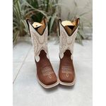 BOTA TEXANA EM COURO COM DETALHE DE COSTURA ATRÁS