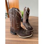 BOTA TEXANA EM COURO CAFÉ BORDADOS MARROM