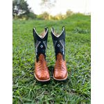 BOTA TEXANA EM COURO IMITAÇÃO AVESTRUZ BORDADO 