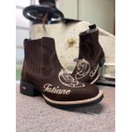 Botina em Couro Nobuck com Cavalo Personalizada 