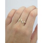 Anel com Zircônias de 5x3mm