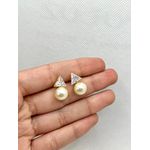 Brinco Triângulo De Zircônia Com Pérola G