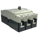 Disjuntor Em Caixa Moldada Tripolar 200a 45ka Lkm1-200a