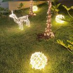 Bola Vazada Globo De Luz 30cm 100 Leds Natal Branco Quente Bivolt